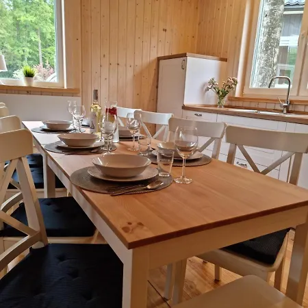 Sloneczna Zatoka 山林小屋 Gowidlino